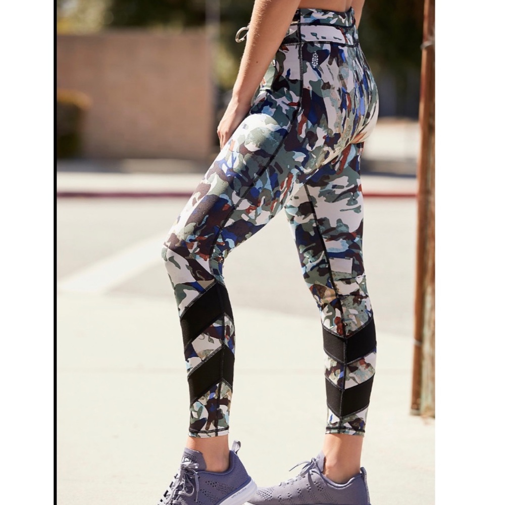 High-Rise Reversible Daybreak Graphic Leggings